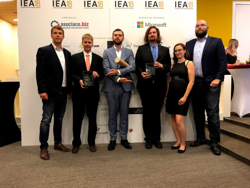 Awarding at IEA 2018. From left: Tomas Cermak (eMan), Jan Šedivý (E.ON), Vojtech Dusek (eMan), Petr Kredba (ŠKODA AUTO), Iva Kabátková (ŠKODA AUTO), Vojtěch Kounovský (eMan)